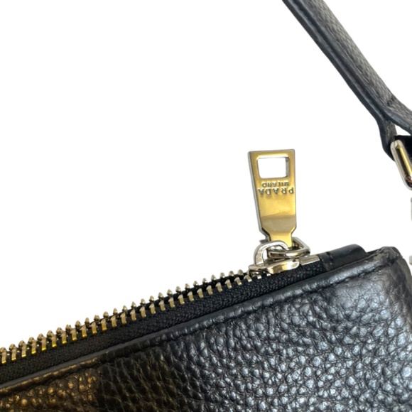 Black pebble Leather Cross body Purse - Picture 7 of 12